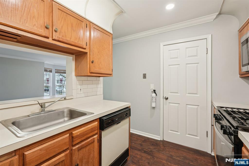 1294 Hibiscus Court