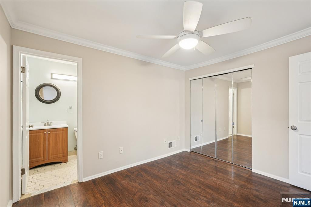 1294 Hibiscus Court