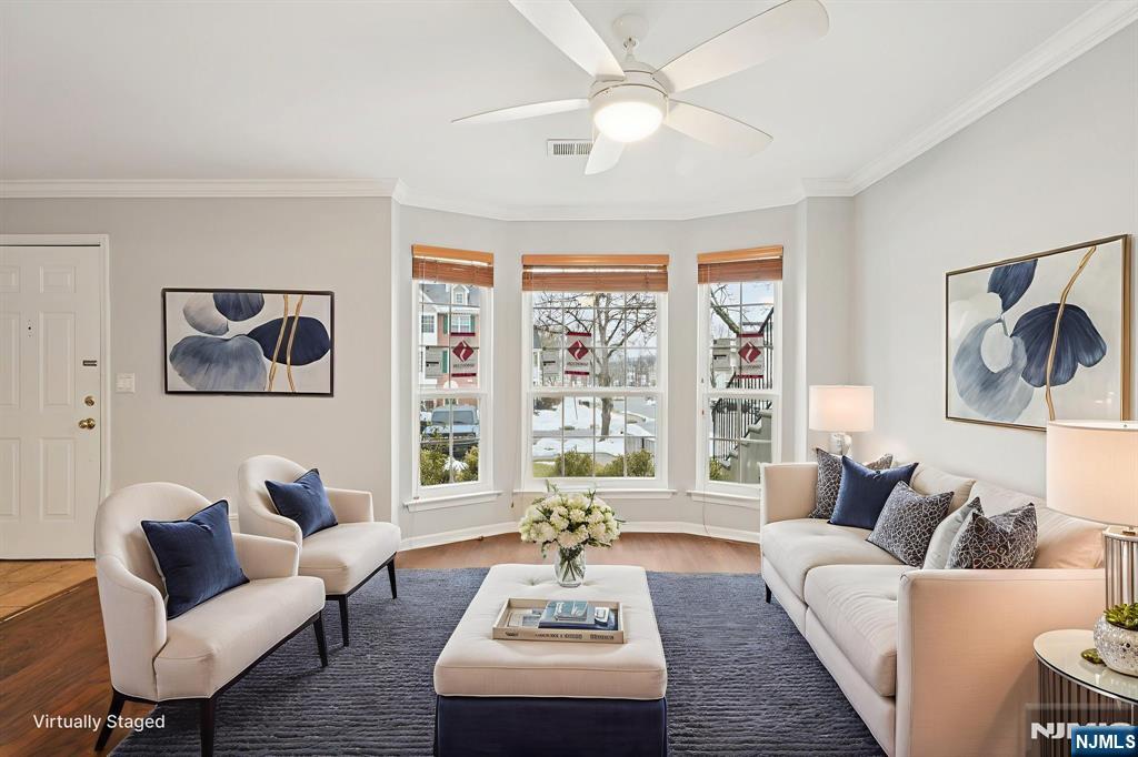 1294 Hibiscus Court