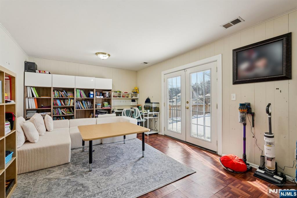 44 Forsythia Lane