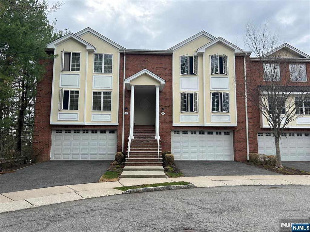 46 Skymark Court