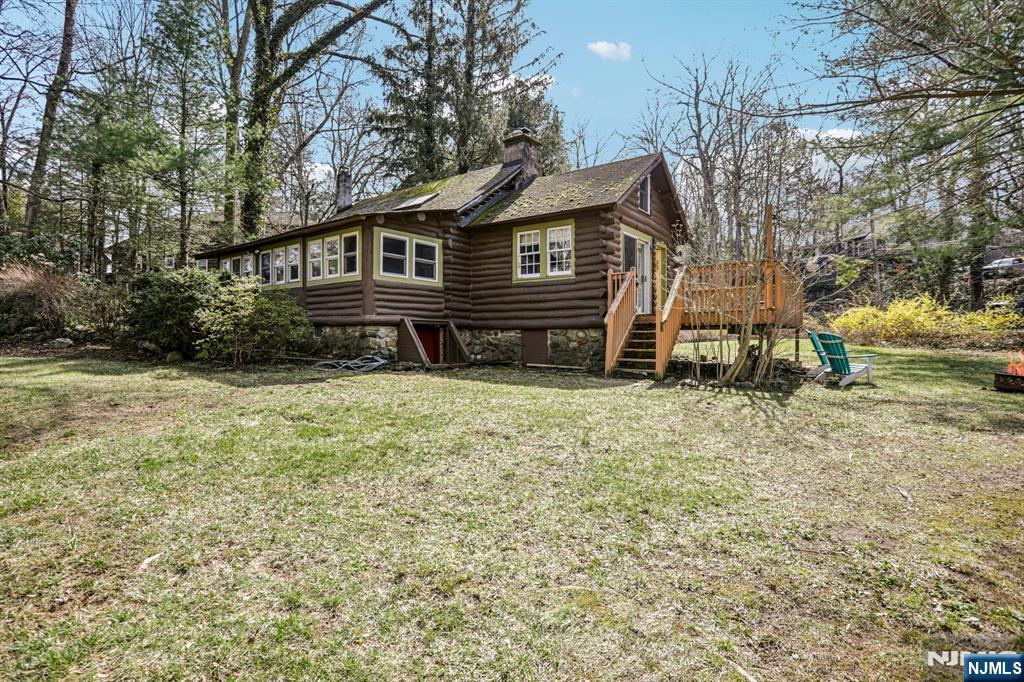 6 West Circle