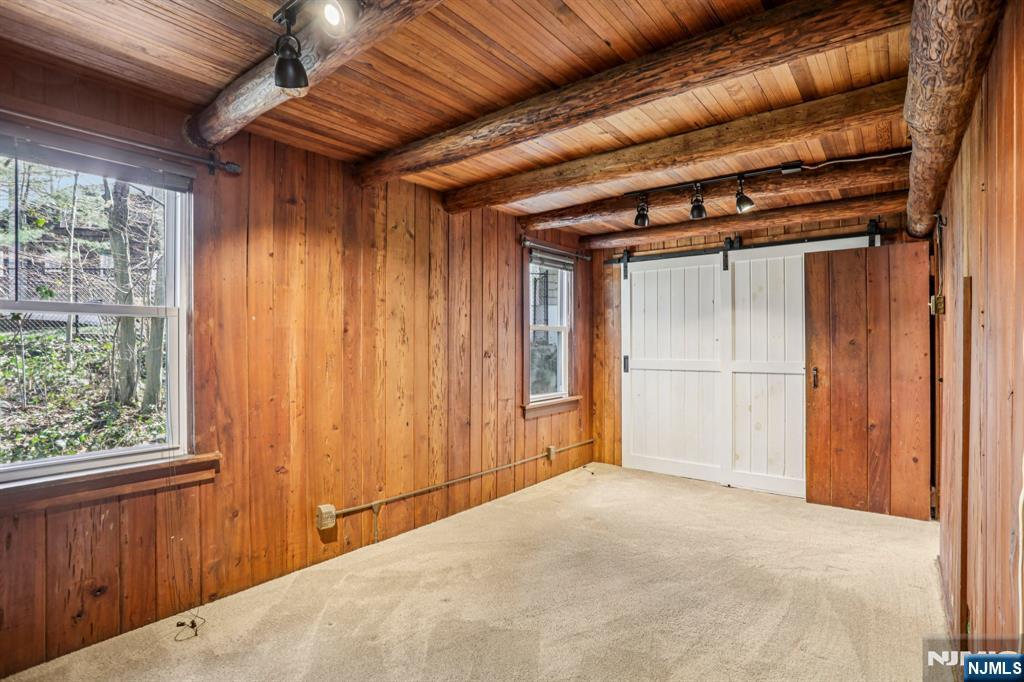 6 West Circle