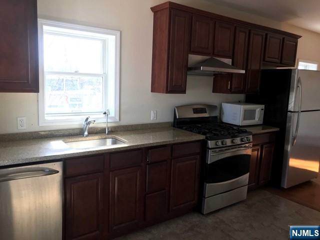 237-241 Closter Dock Road 5