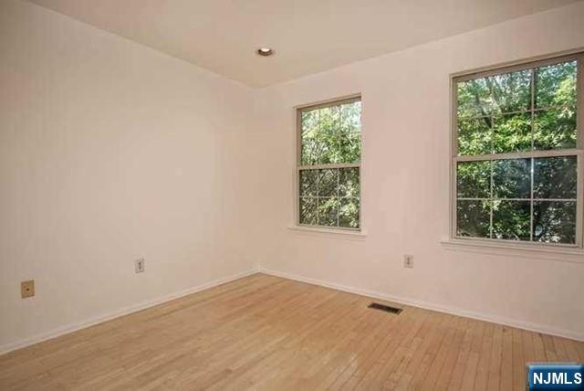 2402 Richard Court
