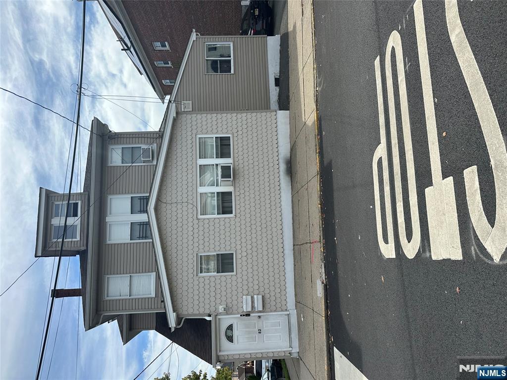 82 Westervelt Place