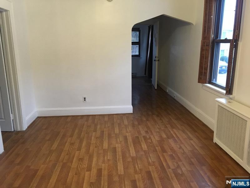 82 Westervelt Place