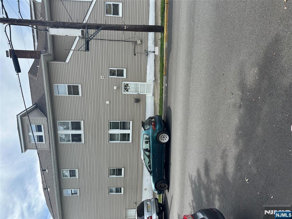 82 Westervelt Place