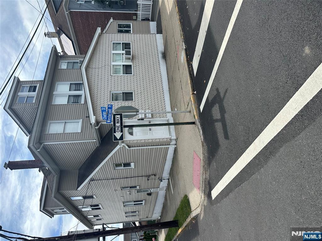82 Westervelt Place