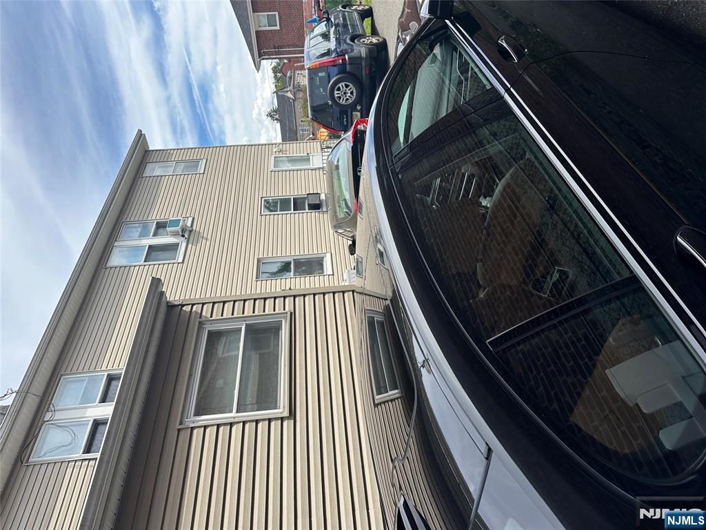 82 Westervelt Place