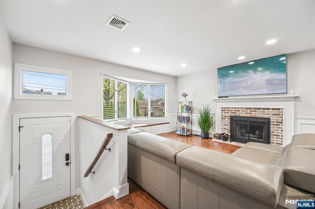2451 Leighton B (left side)