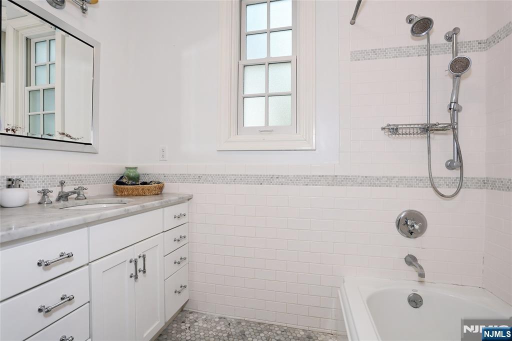 191 Hillside Avenue