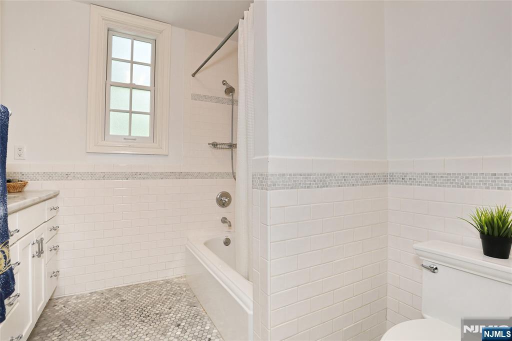 191 Hillside Avenue