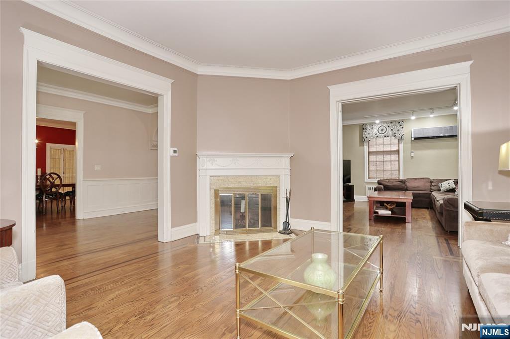 191 Hillside Avenue