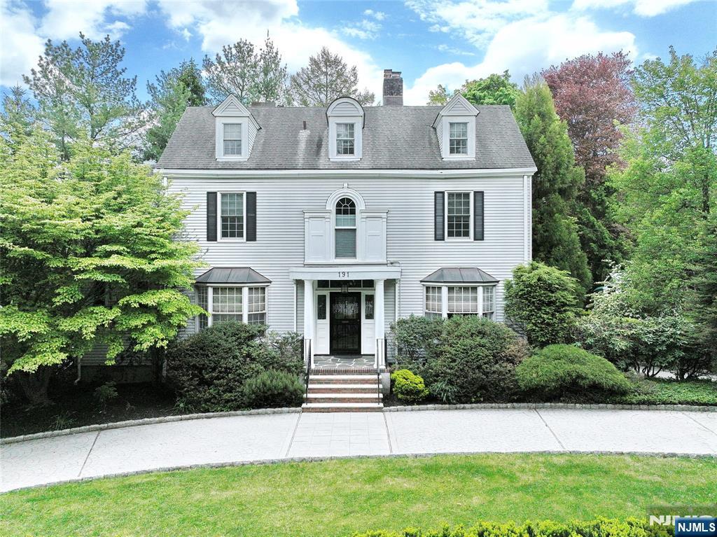 191 Hillside Avenue