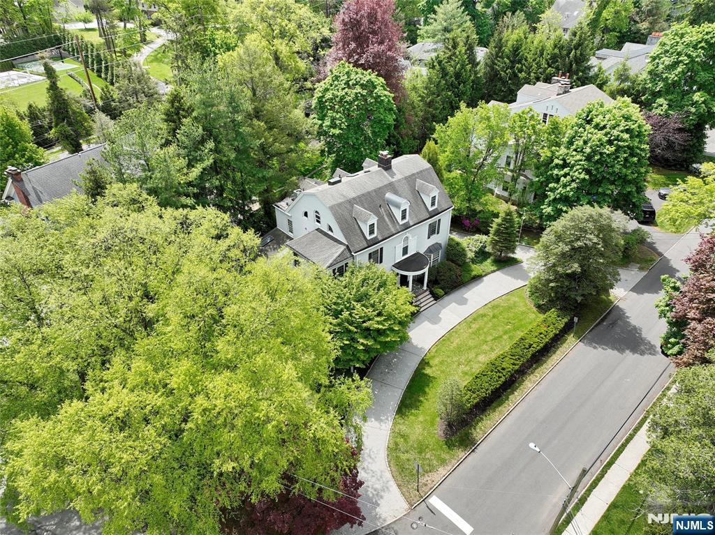 191 Hillside Avenue