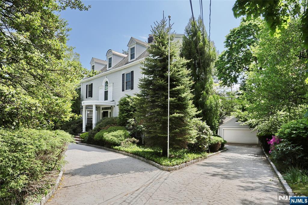 191 Hillside Avenue