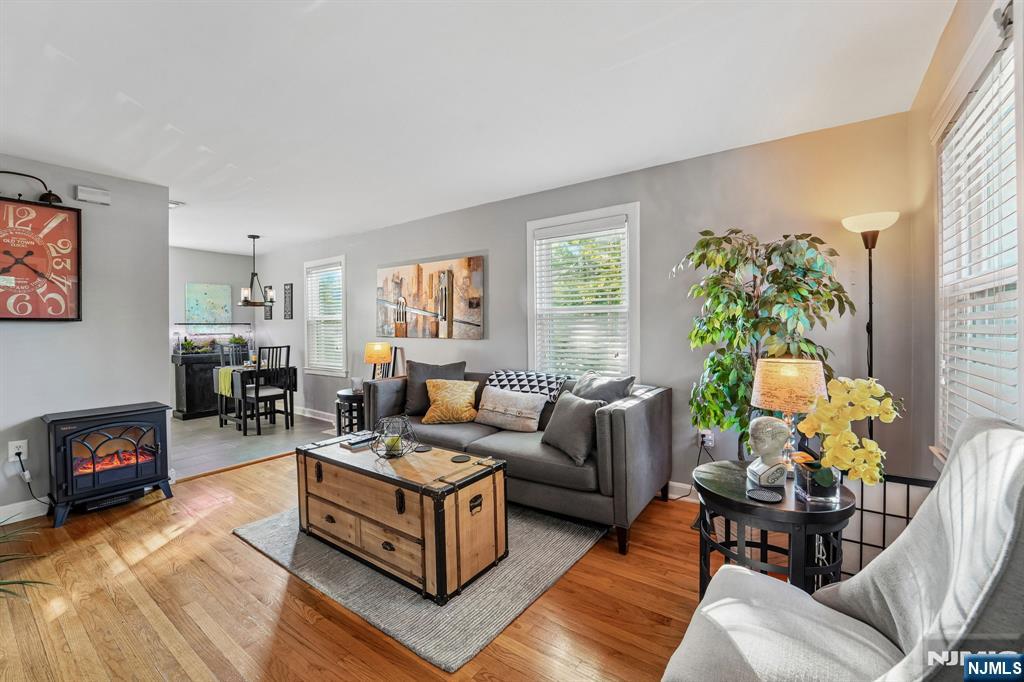 230 Lafayette Place 4D