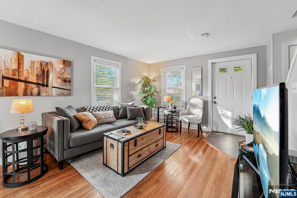 230 Lafayette Place 4D