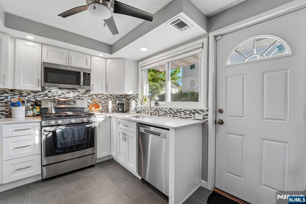 230 Lafayette Place 4D