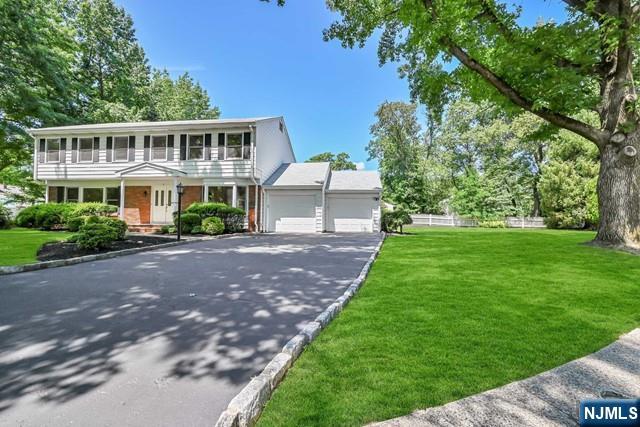 5 Skie Drive