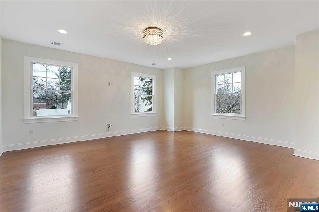582 Green Valley Road