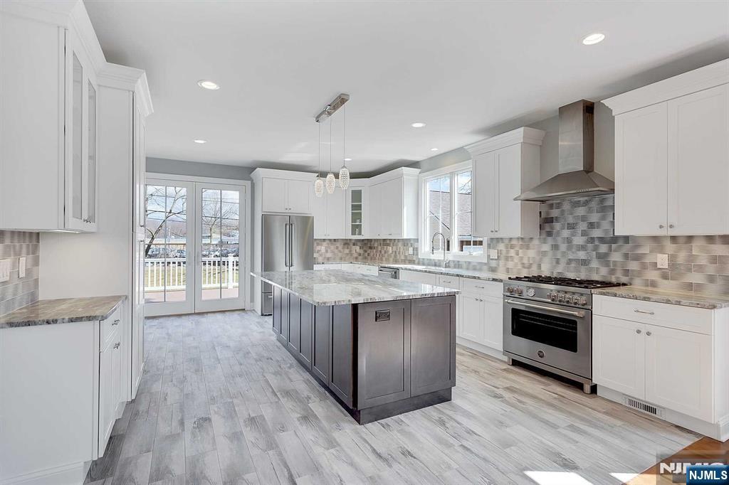 582 Green Valley Road