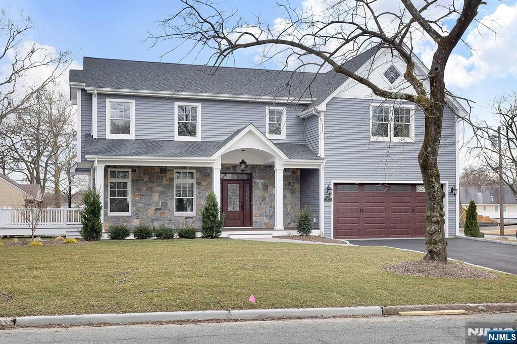 582 Green Valley Road