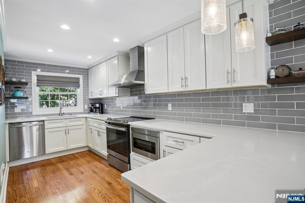 30 Sherbrooke Parkway