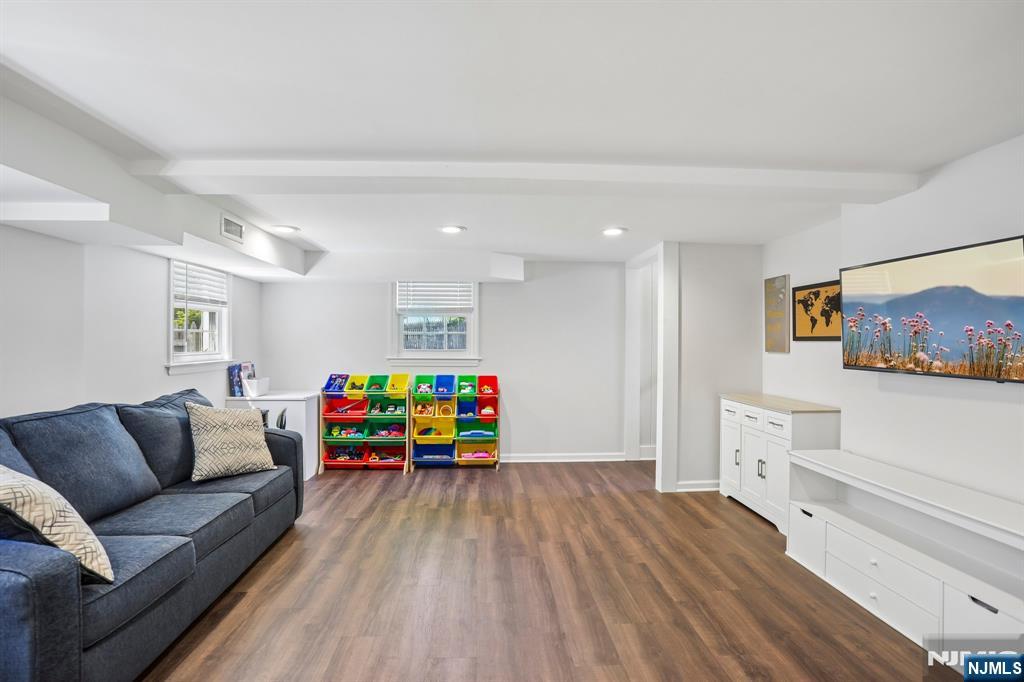 30 Sherbrooke Parkway