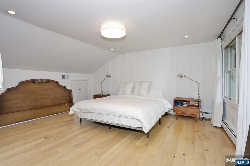 324 Godwin Avenue
