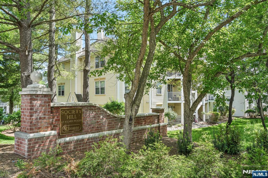 518 Holly Court