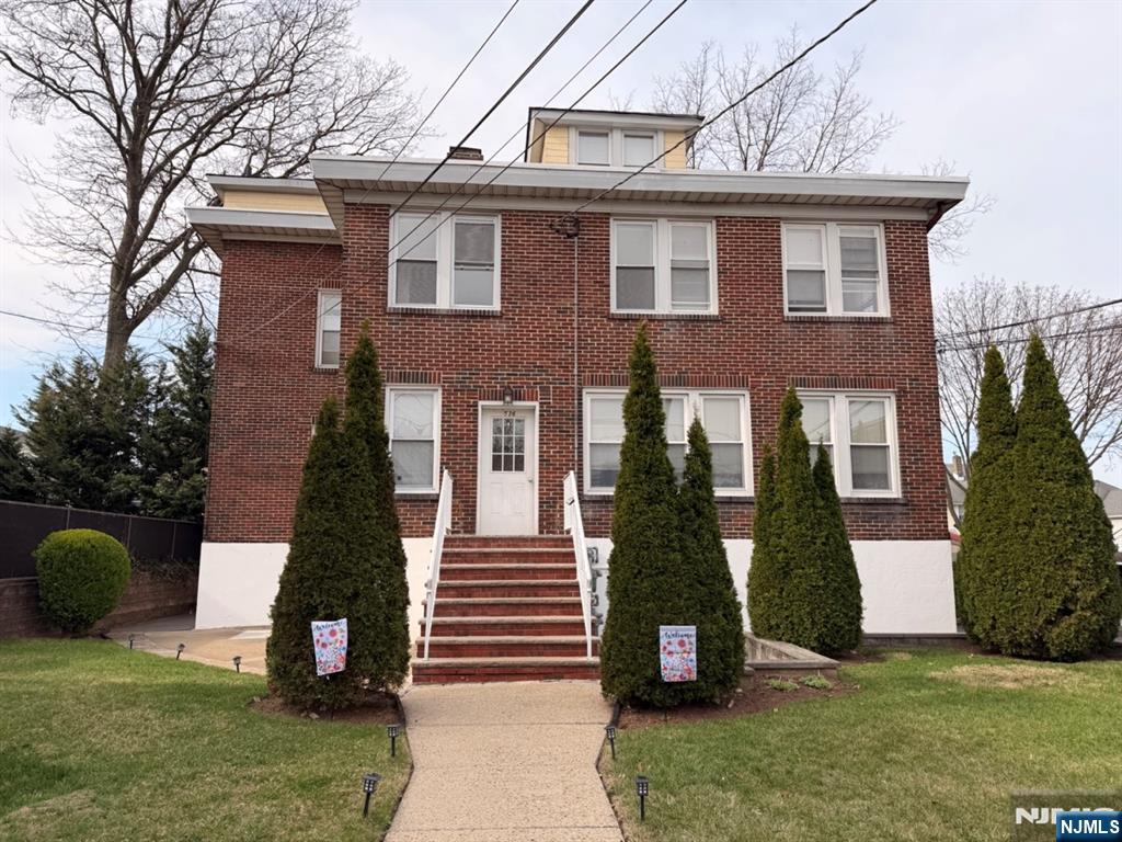 536 Lake Avenue Apt 4