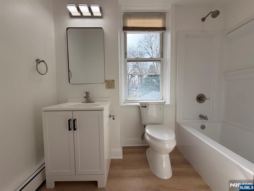 536 Lake Avenue Apt 4