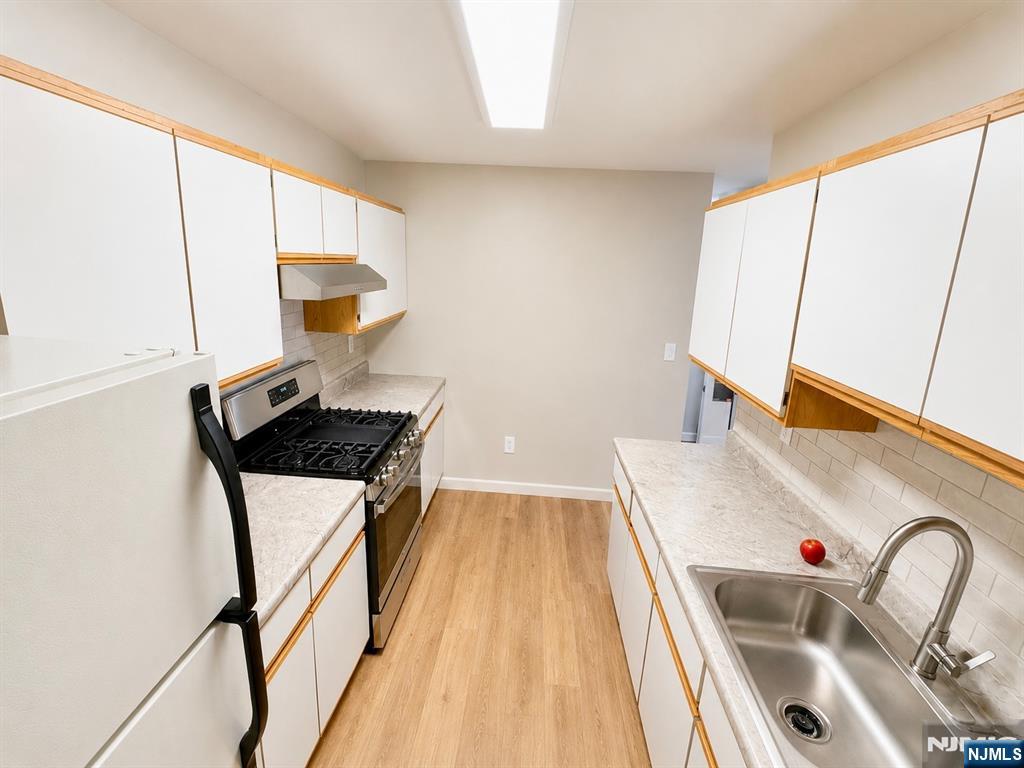 2382 Phillip Court