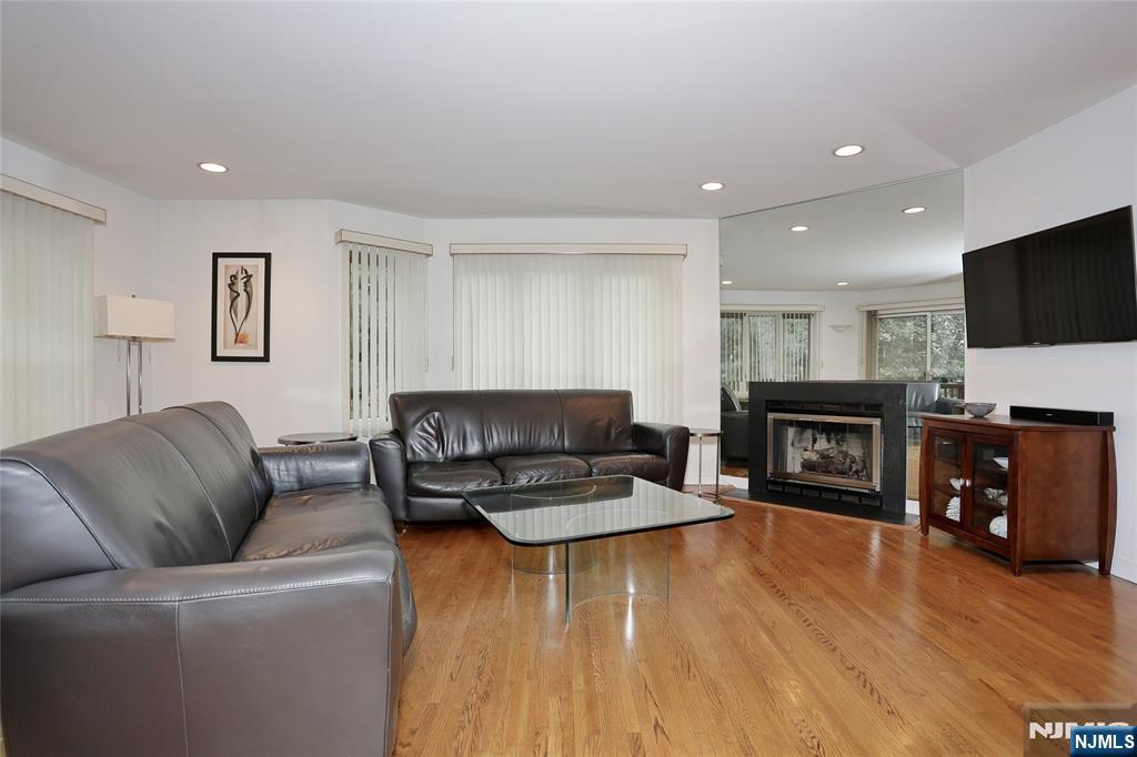 30 Reagan Way 530A