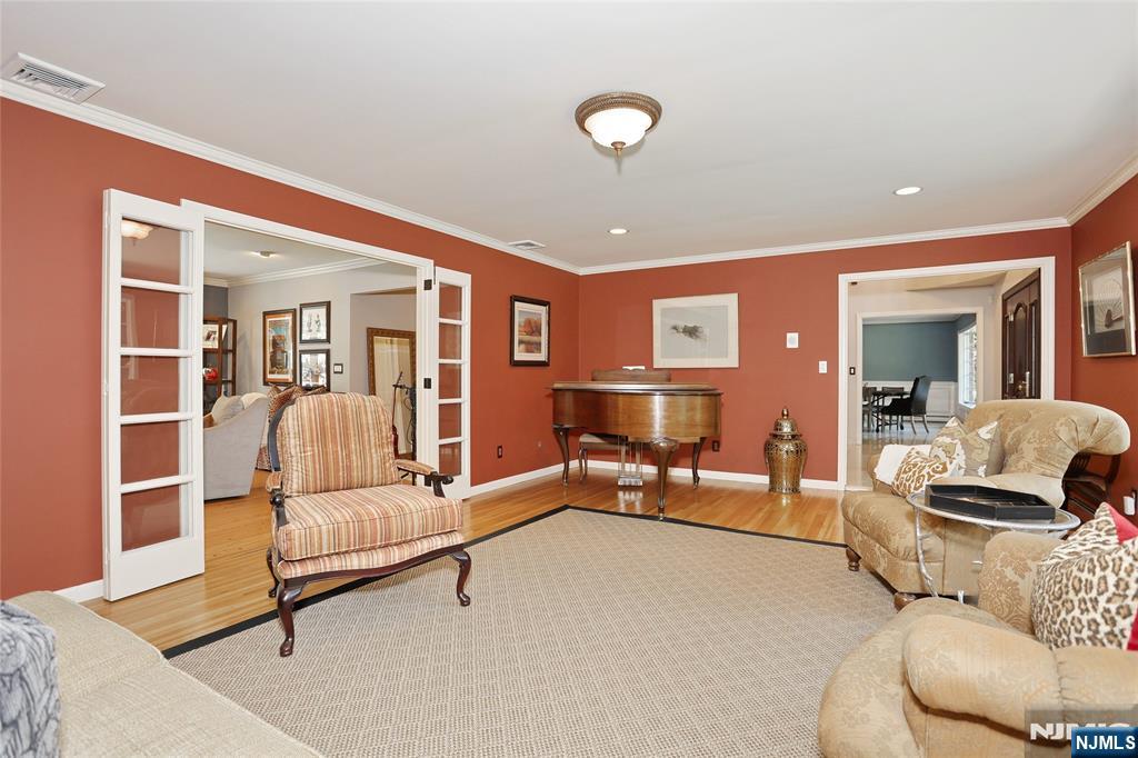 252 Bayberry Lane