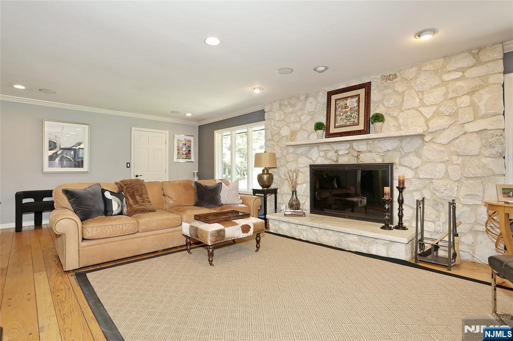 252 Bayberry Lane