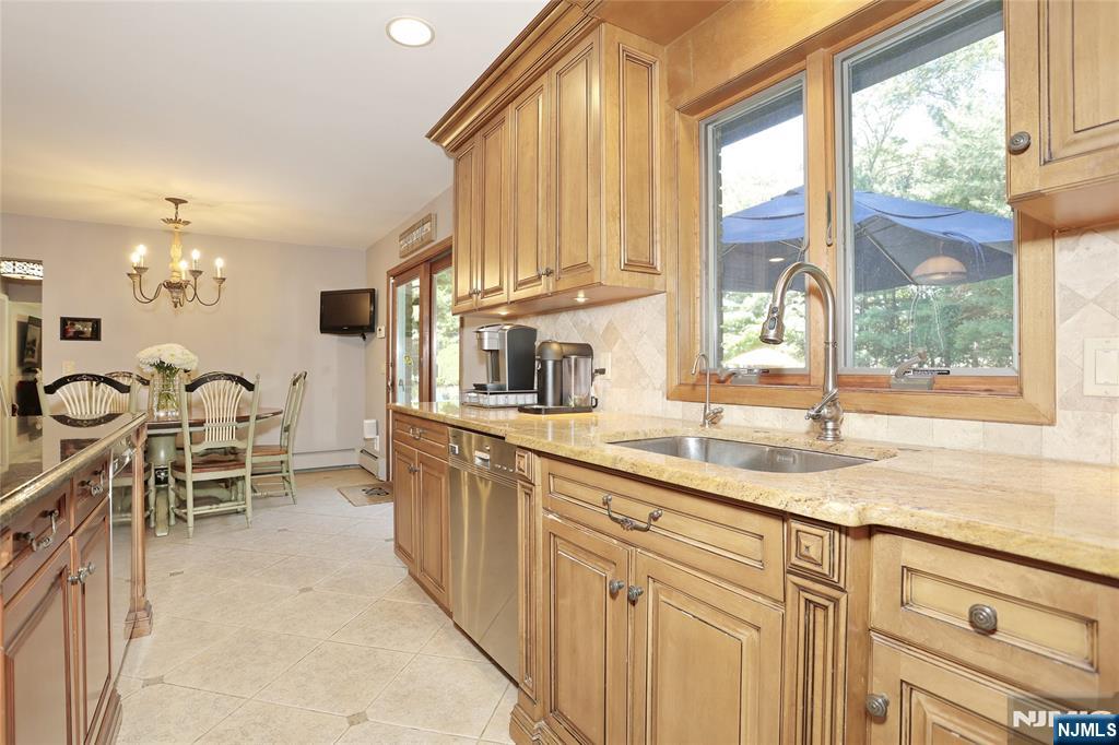 252 Bayberry Lane