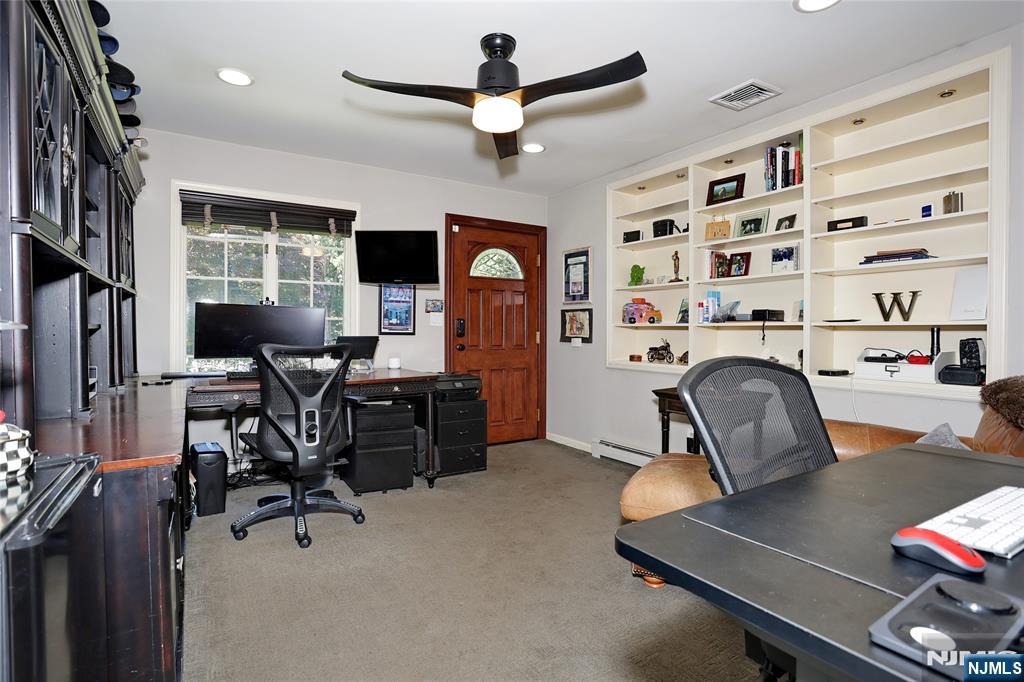 252 Bayberry Lane
