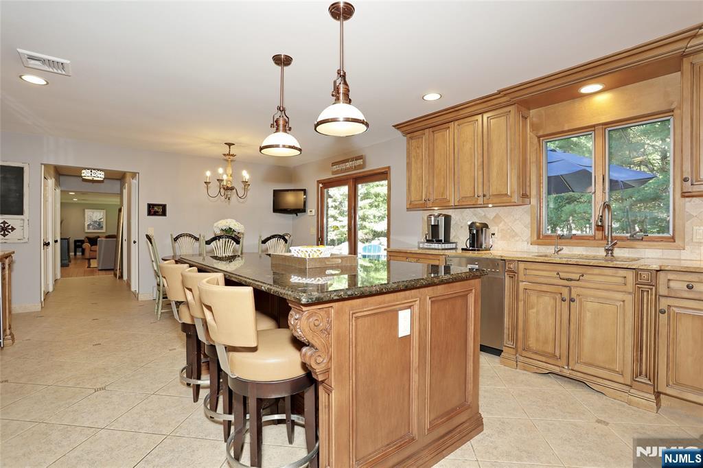 252 Bayberry Lane