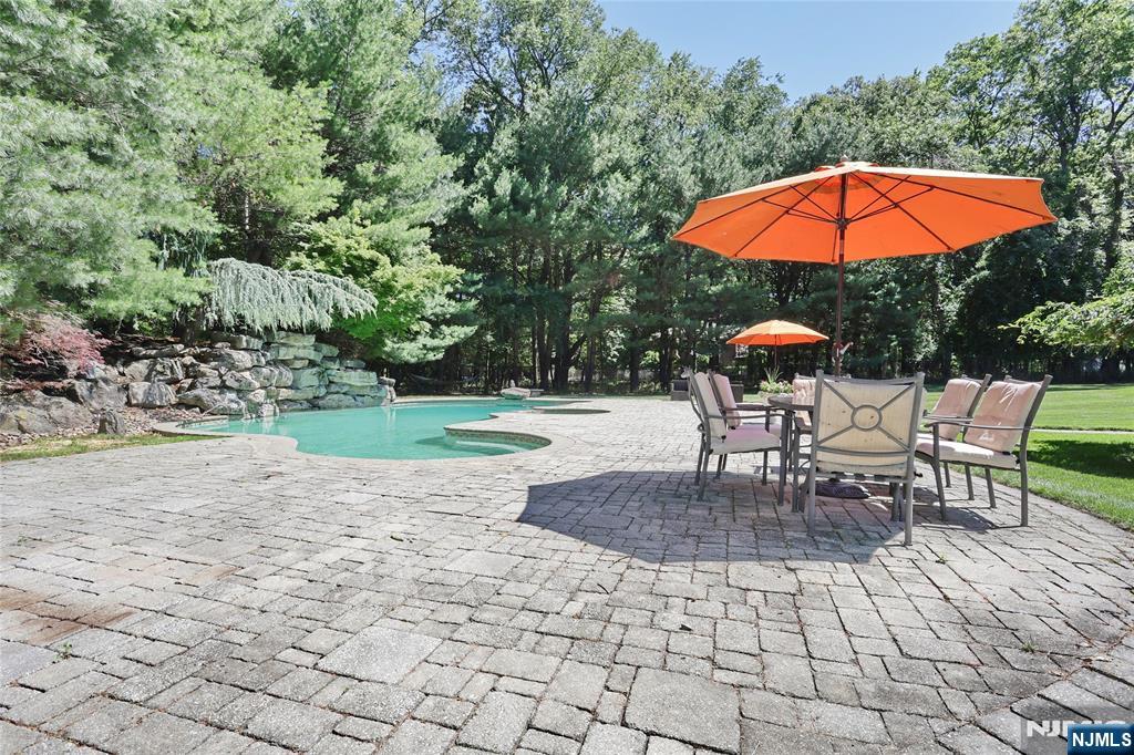 252 Bayberry Lane