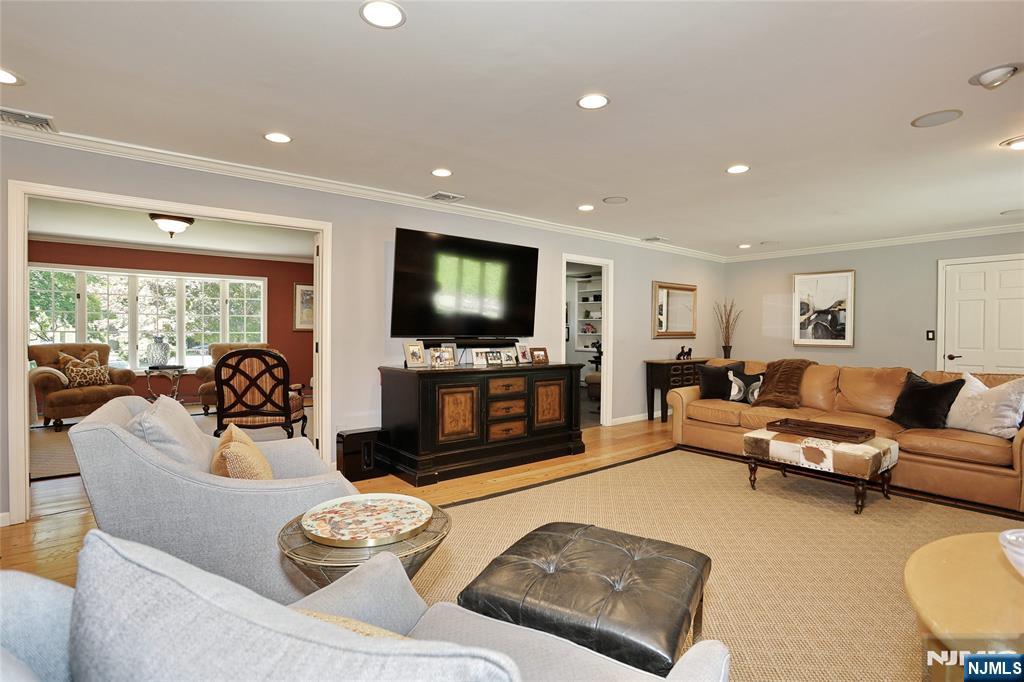 252 Bayberry Lane
