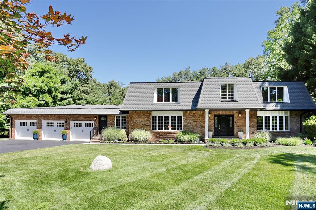 252 Bayberry Lane