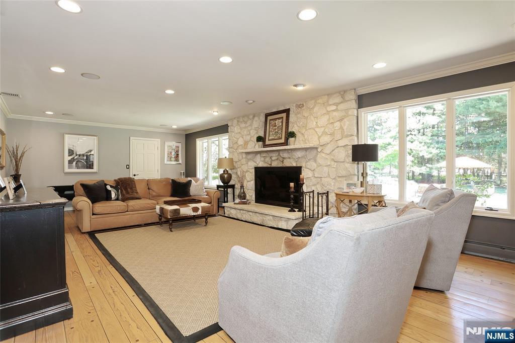 252 Bayberry Lane