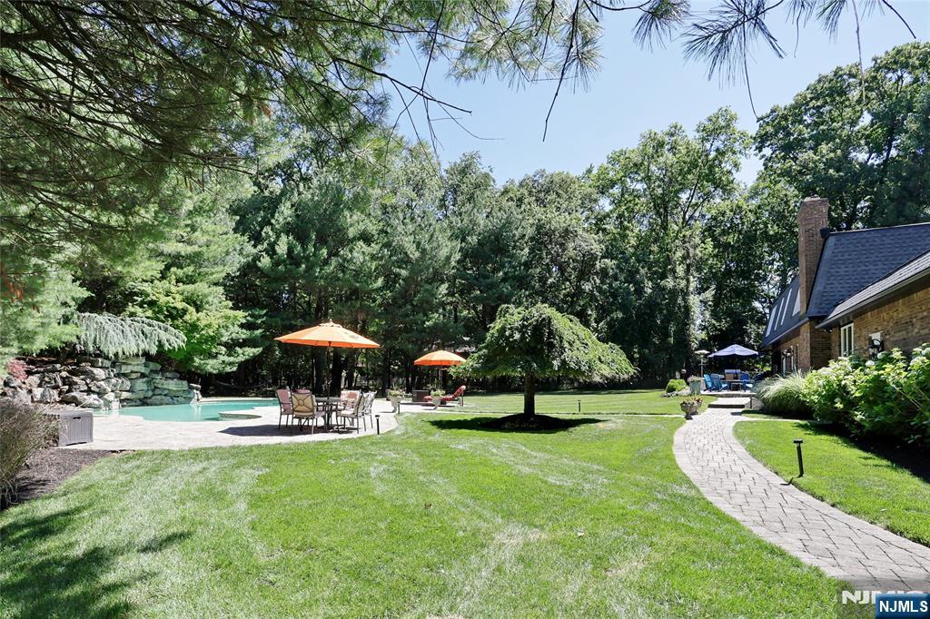 252 Bayberry Lane