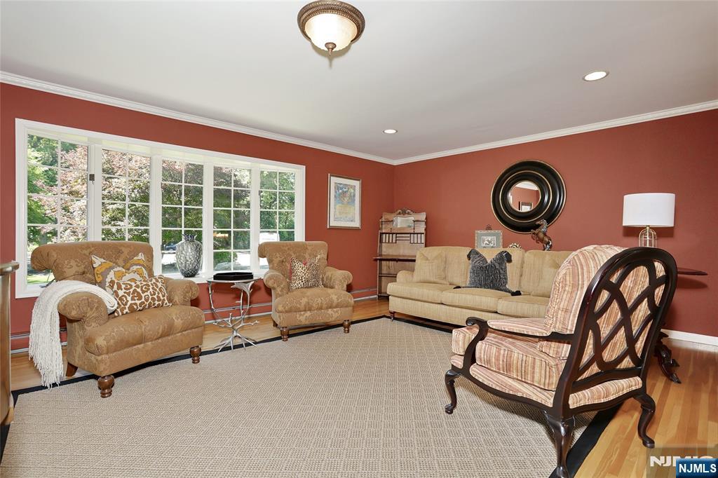 252 Bayberry Lane
