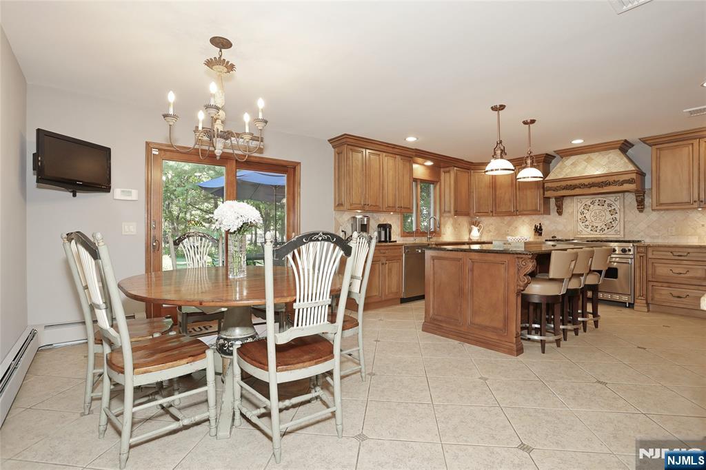 252 Bayberry Lane