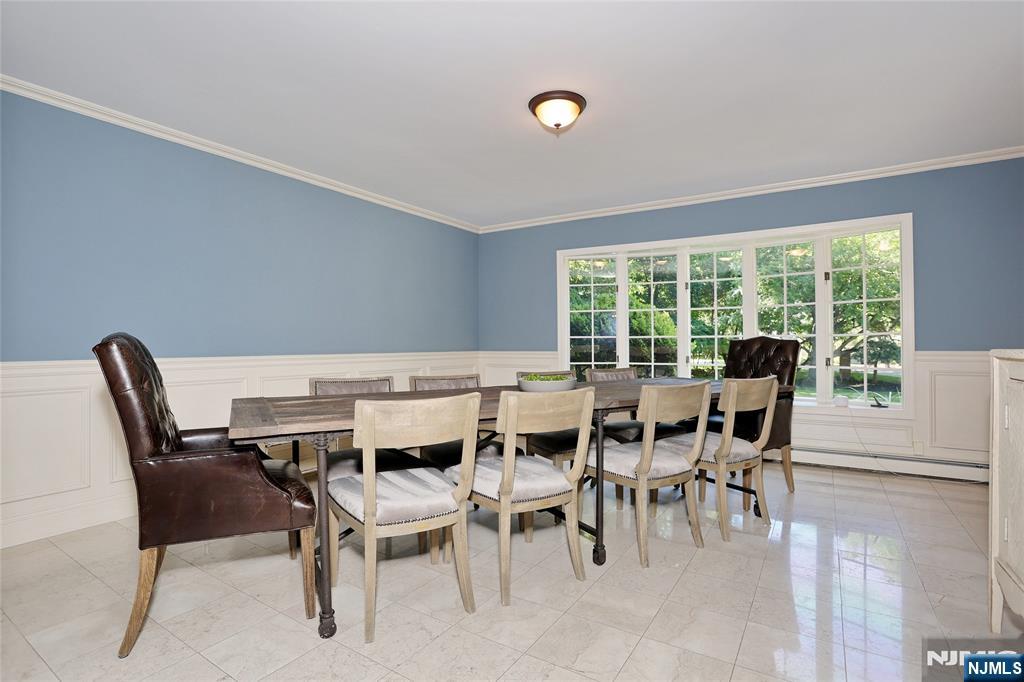 252 Bayberry Lane