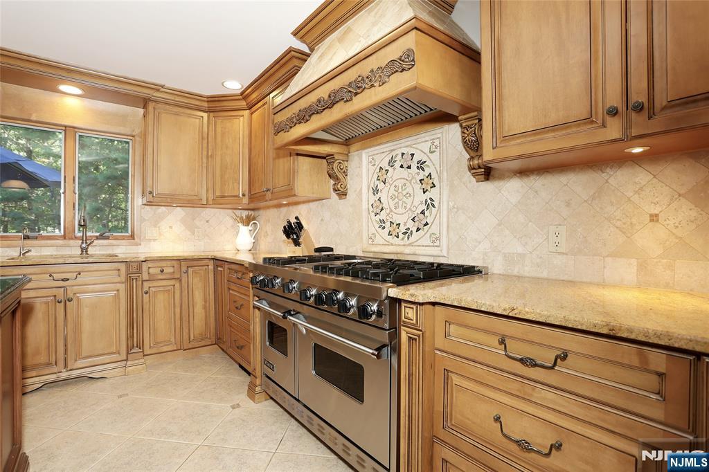 252 Bayberry Lane